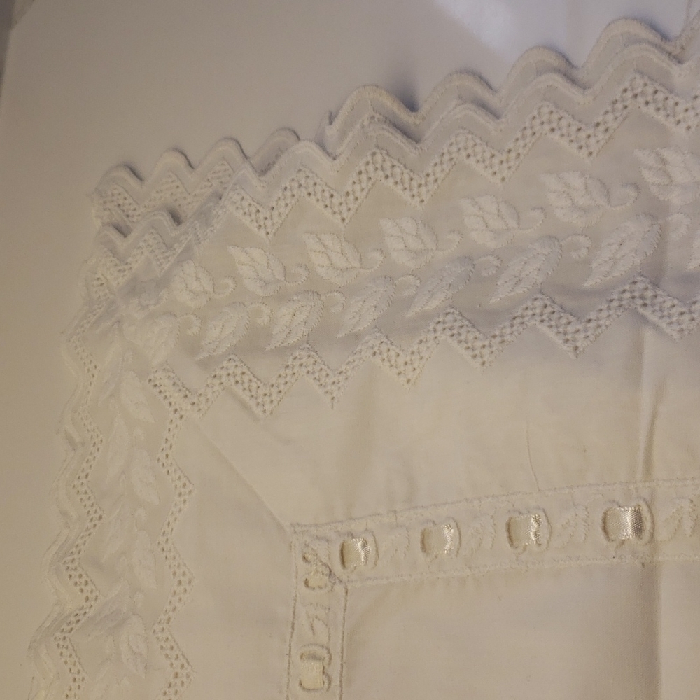 𝅺jonelle Pillow Case Cover Bedding White lace intricate decoration scallop - Picture 3 of 10